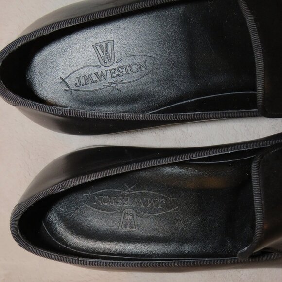 J.M. Weston 911 Black Calf Leather One Piece Formal Loafer 9.5 NWOB Bags & Trees - Picture 11 of 12